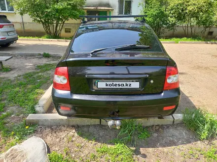 ВАЗ (Lada) Priora 2172 2010 года за 1 000 000 тг. в Уральск – фото 2
