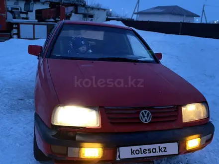 Volkswagen Vento 1993 года за 1 200 000 тг. в Астана – фото 2