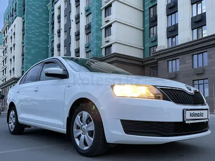 Skoda Rapid 2019 года за 8 200 000 тг. в Атырау