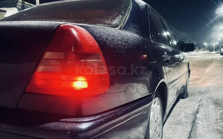 Mercedes-Benz C 200 1995 годаfor1 650 000 тг. в Астана