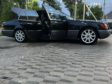 Mercedes-Benz S 320 1994 года за 3 600 000 тг. в Шымкент