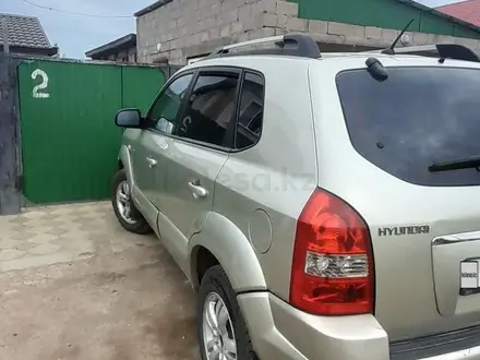 Hyundai Tucson 2008 года за 4 800 000 тг. в Уральск – фото 2