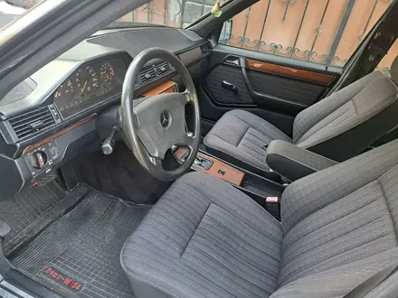 Mercedes-Benz E 230 1991 года за 2 100 000 тг. в Алматы – фото 3