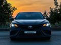 Toyota Camry 2021 годаfor12 000 000 тг. в Актобе – фото 2