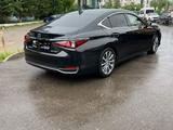 Lexus ES 250 2020 года за 19 000 000 тг. в Астана – фото 2