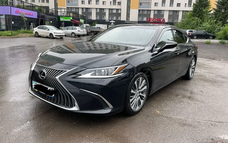 Lexus ES 250 2020 годаfor20 000 000 тг. в Астана