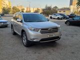 Toyota Highlander 2013 годаfor6 200 000 тг. в Актау