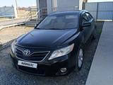 Toyota Camry 2011 года за 6 500 000 тг. в Кульсары – фото 2