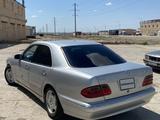 Mercedes-Benz E 320 2001 годаүшін2 500 000 тг. в Жанаозен – фото 2