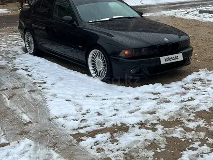 BMW 528 1997 годаүшін4 800 000 тг. в Актау
