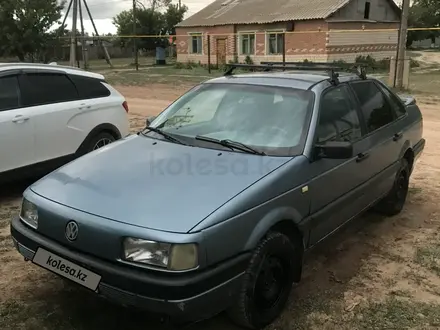 Volkswagen Passat 1991 года за 1 500 000 тг. в Уральск – фото 2