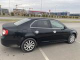 Volkswagen Jetta 2005 годаүшін2 600 000 тг. в Астана – фото 3