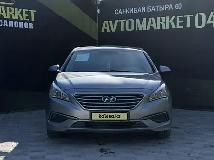 Hyundai Sonata 2015 года за 6 500 000 тг. в Актобе – фото 2