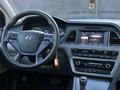 Hyundai Sonata 2015 года за 6 500 000 тг. в Актобе – фото 19