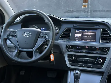 Hyundai Sonata 2015 года за 6 500 000 тг. в Актобе – фото 19