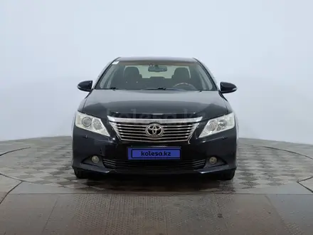 Toyota Camry 2011 года за 7 590 000 тг. в Астана – фото 2