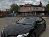 Toyota Camry 2017 года за 9 000 000 тг. в Атырау