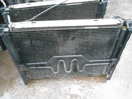 Радиатор основной BMW e90 за 45 000 тг. в Алматы – фото 2