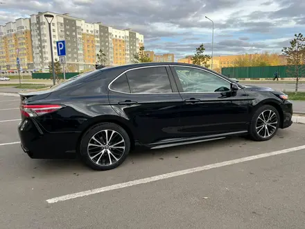 Toyota Camry 2018 года за 11 400 000 тг. в Астана – фото 7