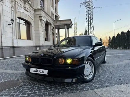 BMW 730 1994 года за 1 750 000 тг. в Алматы