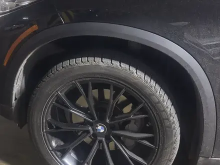Накладки на арки на bmw x5 g05 за 40 000 тг. в Шымкент
