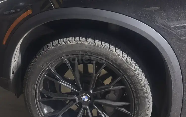 Накладки на арки на bmw x5 g05 за 40 000 тг. в Шымкент