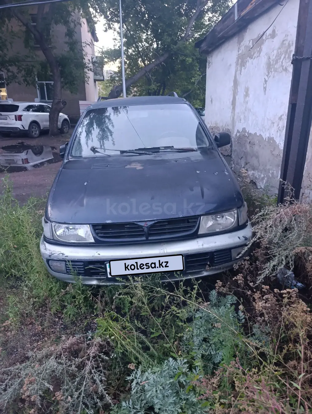 Mitsubishi Space Wagon, 1995