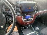 Hyundai Santa Fe 2006 года за 6 500 000 тг. в Караганда – фото 2