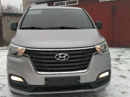 Hyundai Starex 2018 года за 12 000 000 тг. в Жезказган