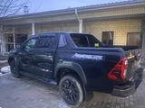 Toyota Hilux 2023 года за 26 000 000 тг. в Актау – фото 3