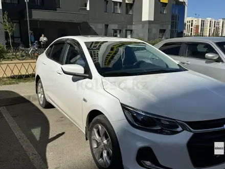 Chevrolet Onix 2023 года за 7 100 000 тг. в Астана