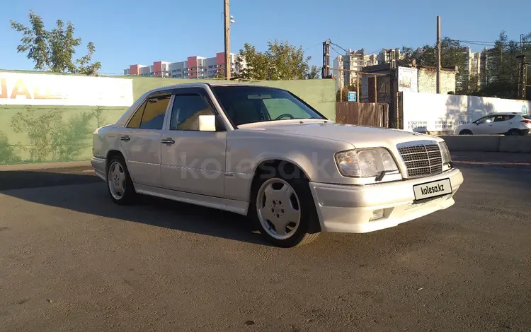 Mercedes-Benz E 320 1994 годаfor4 500 000 тг. в Астана