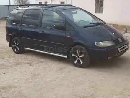 Volkswagen Sharan 1998 года за 2 300 000 тг. в Кызылорда – фото 2