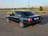 Mercedes-Benz C 180 1995 годаfor3 100 000 тг. в Караганда – фото 4