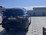 Toyota Highlander 2015 года за 14 000 000 тг. в Актау – фото 2