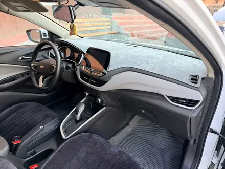 Chevrolet Onix 2023 года за 6 000 000 тг. в Актобе – фото 8