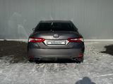 Toyota Camry 2018 годаүшін8 684 450 тг. в Астана – фото 2