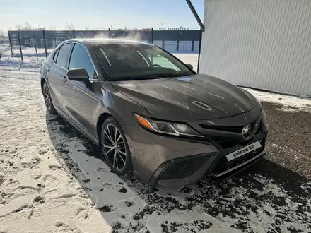 Toyota Camry 2018 года за 8 684 450 тг. в Астана – фото 3
