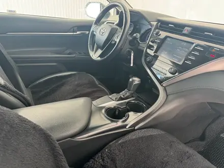 Toyota Camry 2018 года за 8 684 450 тг. в Астана – фото 7
