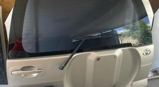 Задняя дверь багажника на Toyota Land cruiser Prado 120 за 270 000 тг. в Алматы