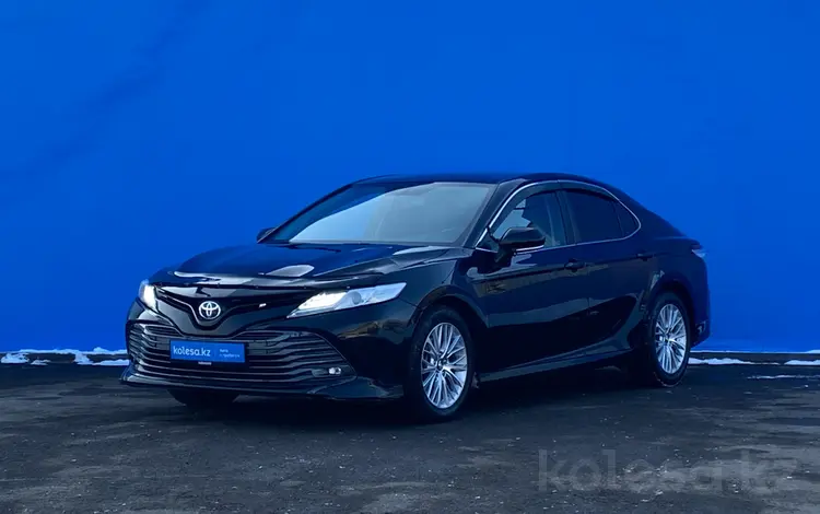 Toyota Camry 2019 года за 10 240 000 тг. в Алматы