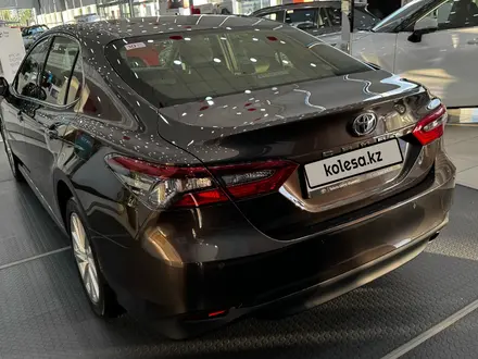 Toyota Camry 2023 года за 18 900 000 тг. в Шымкент – фото 4
