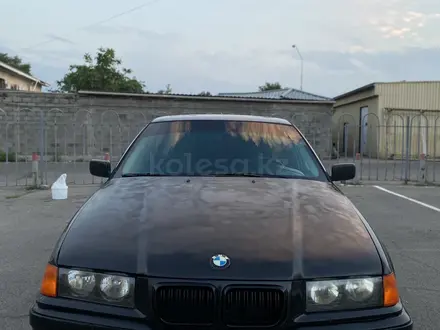 BMW 320 1991 года за 1 350 000 тг. в Алматы