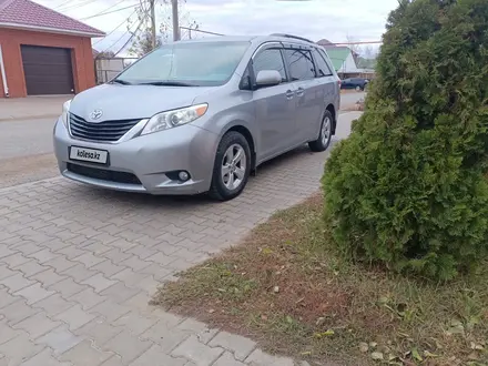 Toyota Sienna 2014 года за 11 999 000 тг. в Астана