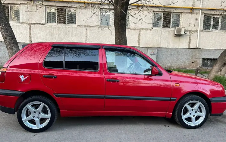 Volkswagen Golf 1994 года за 2 100 000 тг. в Алматы