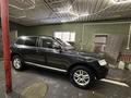 Volkswagen Touareg 2005 годаfor2 550 000 тг. в Актобе – фото 3