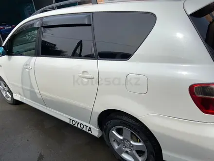 Toyota Ipsum 2004 года за 5 500 000 тг. в Алматы – фото 2