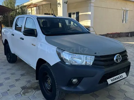 Toyota Hilux 2018 года за 9 500 000 тг. в Атырау