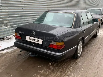 Mercedes-Benz E 230 1991 года за 1 550 000 тг. в Астана – фото 4