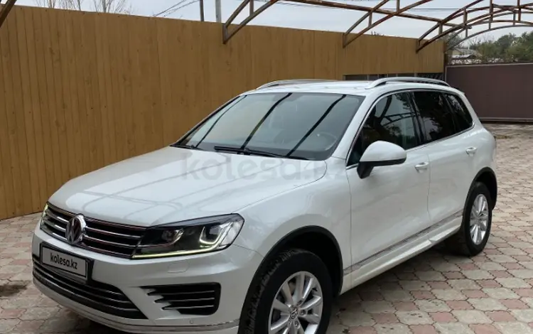 Volkswagen Touareg 2015 года за 19 900 000 тг. в Астана